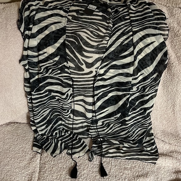 Nwt South Moon Under Zebra swim coverup - Picture 4 of 5